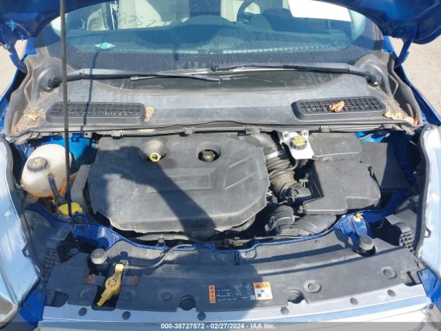 1FMCU9G99HUA22458 Ford ESCAPE SE