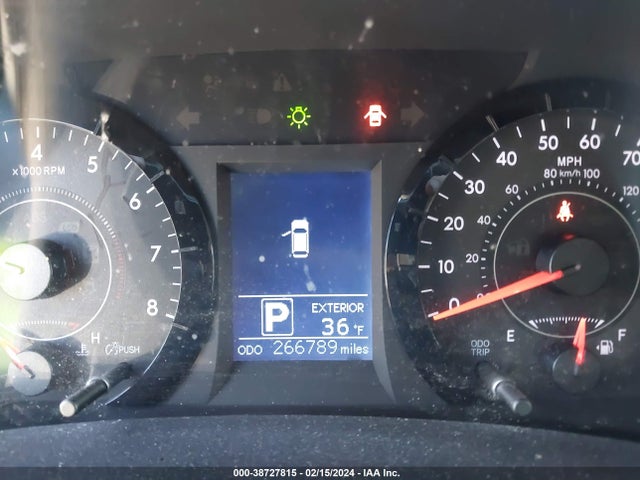 2015 TOYOTA SIENNA LE 8 PASSENGER VIN: 5TDKK3DC7FS602277