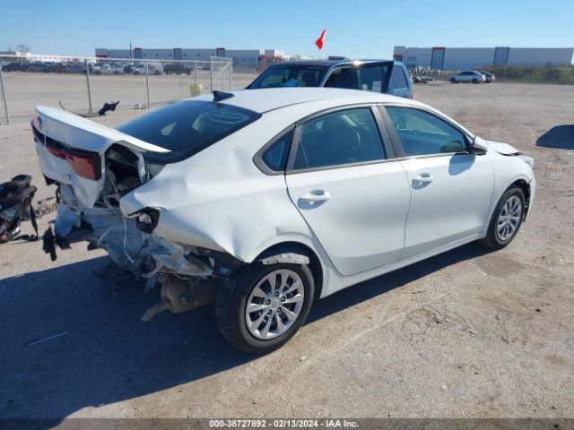 3KPF24AD4KE008335 KIA FORTE FE