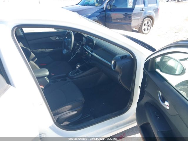 3KPF24AD4KE008335 KIA FORTE FE