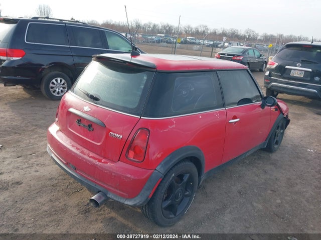 2005 MINI COOPER WMWRC33455TC56994 Photo 3