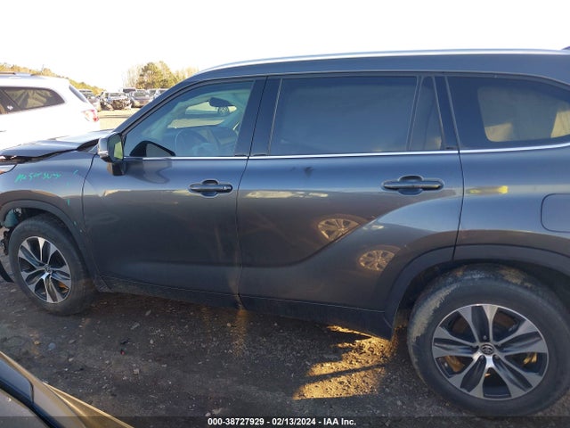 Toyota Highlander Xle 2021 5TDGZRAH9MS535912 Image 14