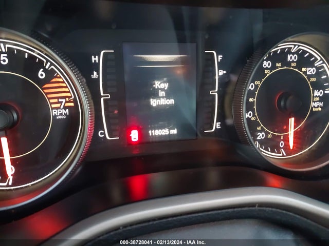 1C4PJLCB9GW207164 Jeep Cherokee Altitude
