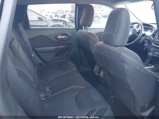 1C4PJLCB9GW207164 Jeep Cherokee Altitude