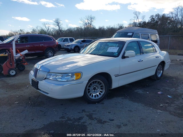 1999 LINCOLN TOWN CAR CARTIER VIN: 1LNHM83W3XY632343