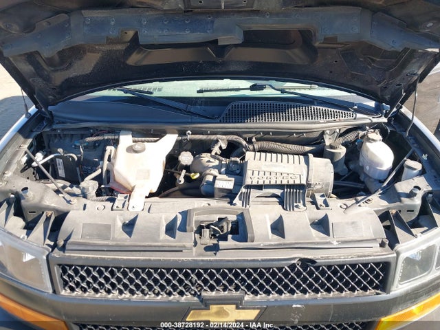 Chevrolet Express 2500 Work Van 2019 1GCWGAFG4K1181603 Image 10