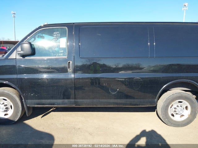 Chevrolet Express 2500 Work Van 2019 1GCWGAFG4K1181603 Image 14