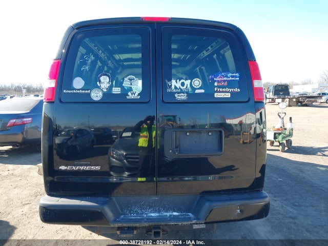 Chevrolet Express 2500 Work Van 2019 1GCWGAFG4K1181603 Image 16