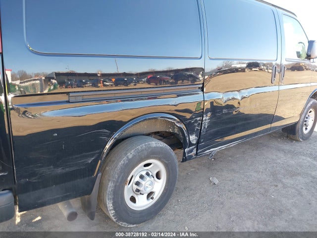 Chevrolet Express 2500 Work Van 2019 1GCWGAFG4K1181603 Image 17