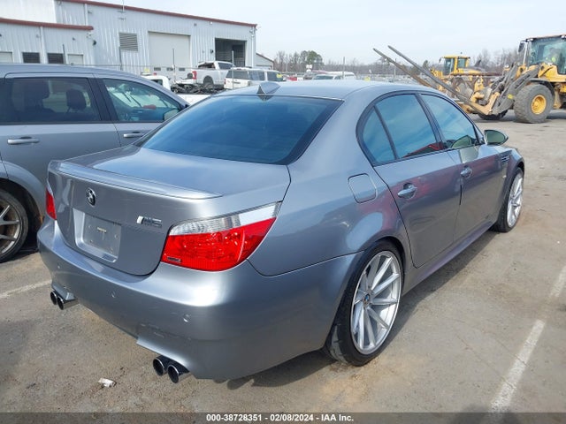 2006 BMW M5 VIN: WBSNB93576B583247