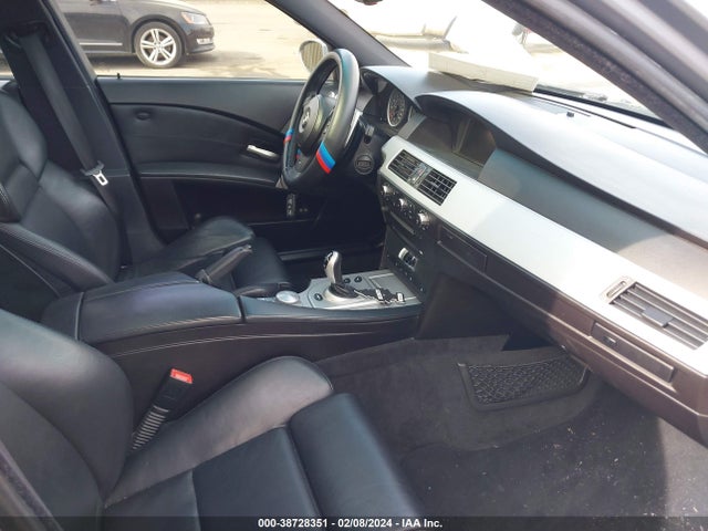 2006 BMW M5 VIN: WBSNB93576B583247