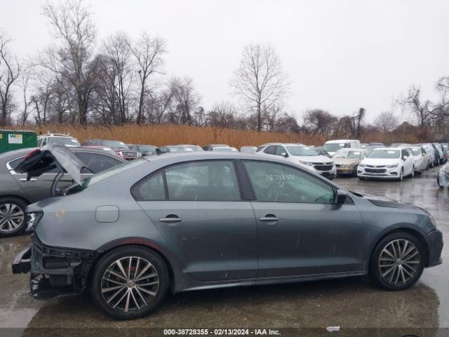 3VWD17AJ1GM330393 Volkswagen Jetta 1.8t Sport