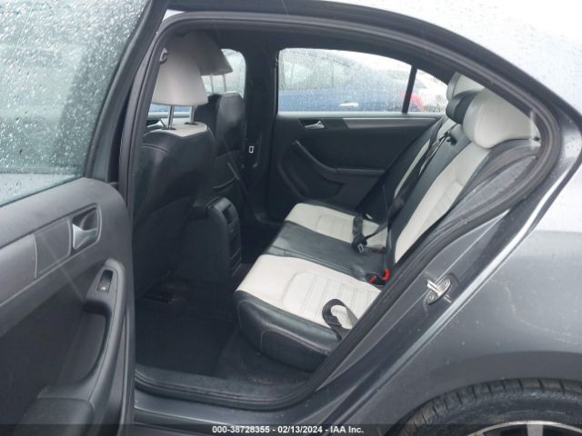 3VWD17AJ1GM330393 Volkswagen Jetta 1.8t Sport
