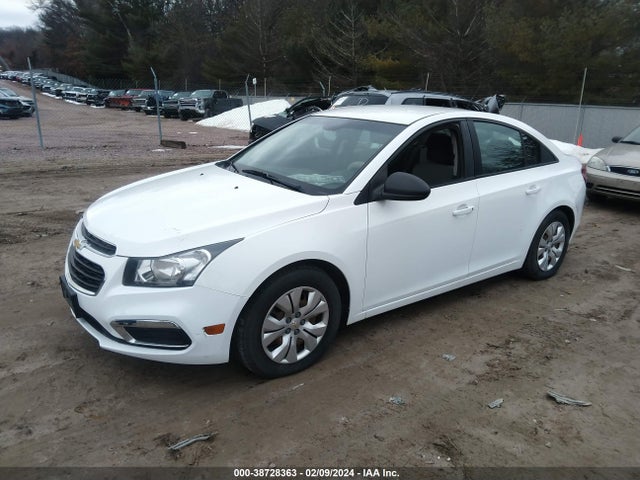 Chevrolet Cruze Ls Auto 2015 1G1PA5SH5F7271107 Image 2