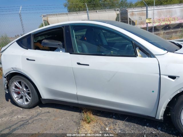 5YJYGDEF5MF267144 Tesla Model Y Performance Dual Motor All-wheel Drive
