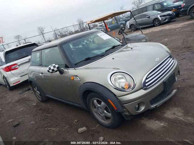 2007 MINI COOPER WMWMF33507TU62105 Photo 0