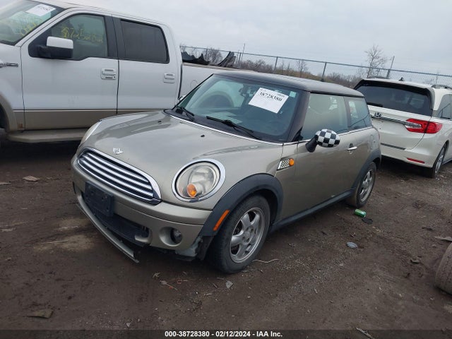 2007 MINI COOPER WMWMF33507TU62105 Photo 1