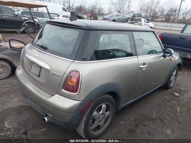 2007 MINI COOPER WMWMF33507TU62105 Photo 3