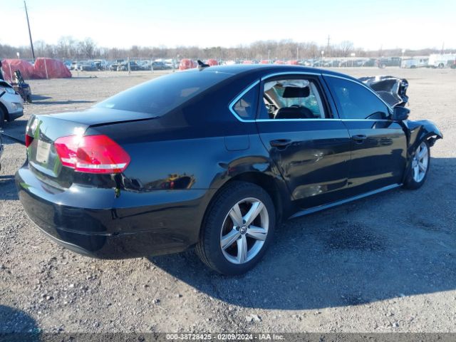 1VWAT7A31EC023156 Volkswagen Passat 1.8t Wolfsburg Edition