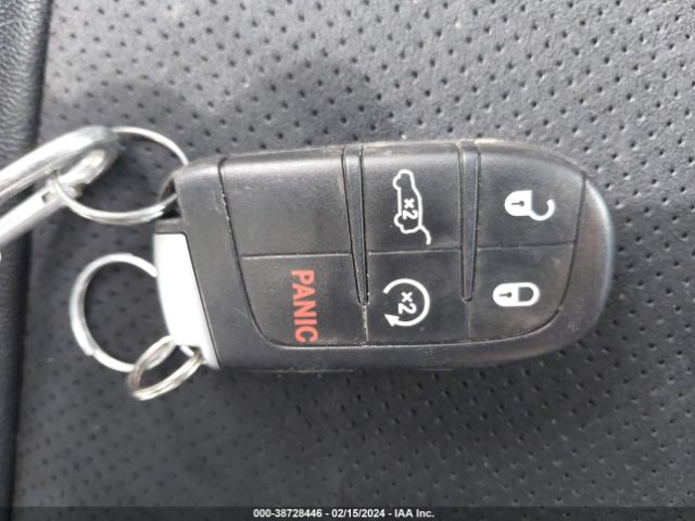 1C4RJEAG1NC126760 Jeep Grand Cherokee Wk Laredo X 4x2
