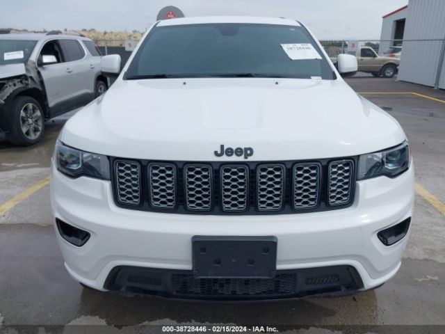1C4RJEAG1NC126760 Jeep Grand Cherokee Wk Laredo X 4x2