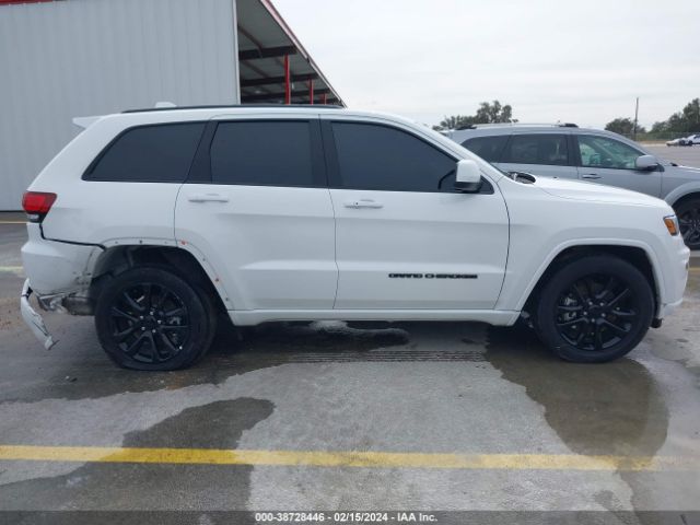 1C4RJEAG1NC126760 Jeep Grand Cherokee Wk Laredo X 4x2