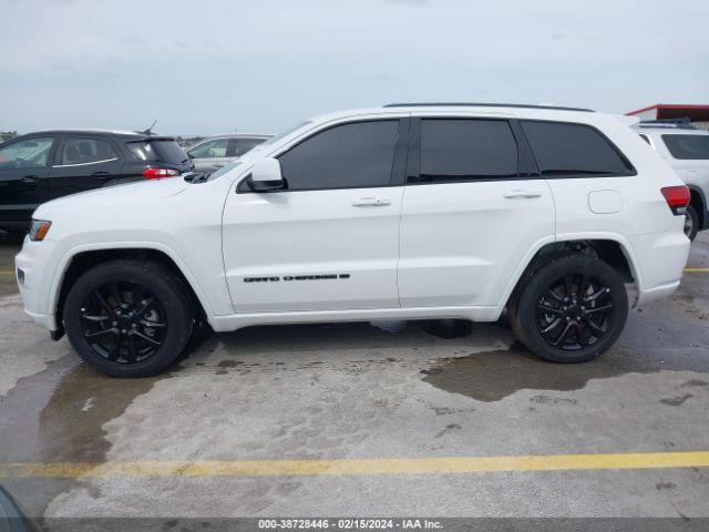 1C4RJEAG1NC126760 Jeep Grand Cherokee Wk Laredo X 4x2