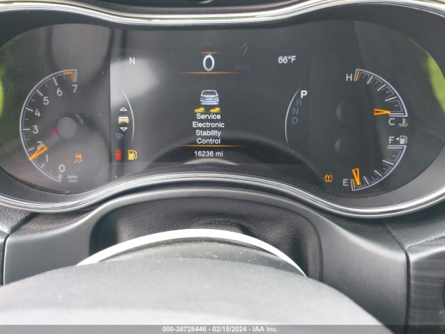 1C4RJEAG1NC126760 Jeep Grand Cherokee Wk Laredo X 4x2