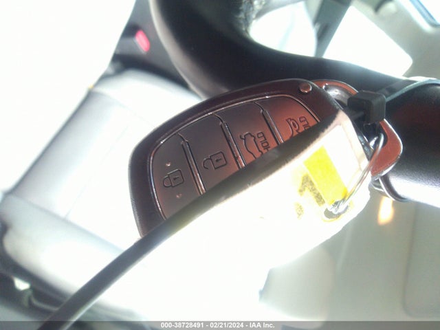 Hyundai Elantra Value Edition 2018 5NPD84LFXJH360141 Image 11