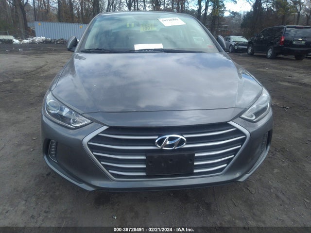 Hyundai Elantra Value Edition 2018 5NPD84LFXJH360141 Image 12