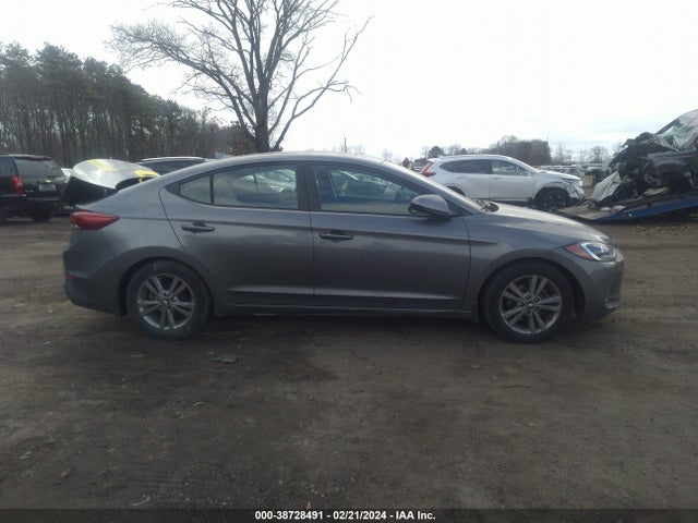 Hyundai Elantra Value Edition 2018 5NPD84LFXJH360141 Image 13
