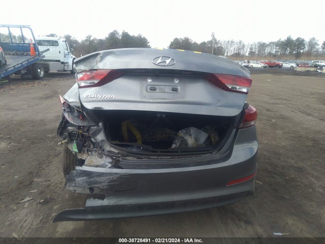 Hyundai Elantra Value Edition 2018 5NPD84LFXJH360141 Image 16