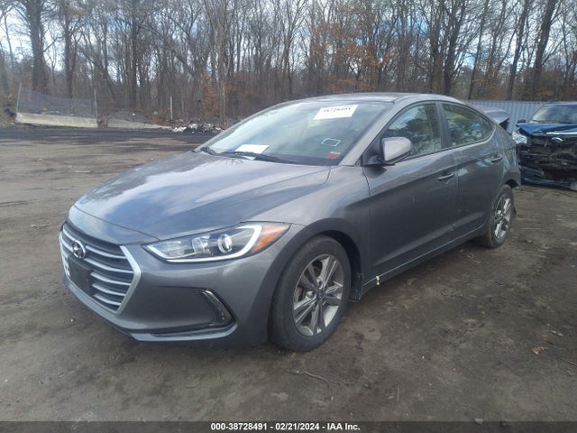 Hyundai Elantra Value Edition 2018 5NPD84LFXJH360141 Image 2