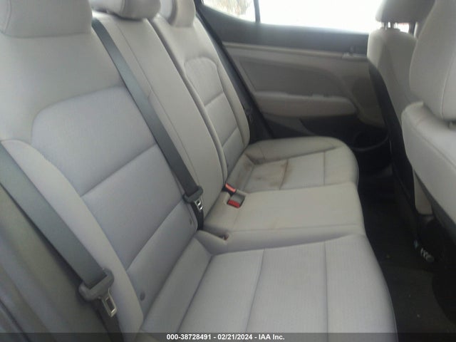 Hyundai Elantra Value Edition 2018 5NPD84LFXJH360141 Image 8