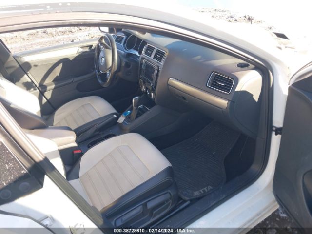 3VWD17AJ4GM385582 Volkswagen Jetta 1.8t Sport