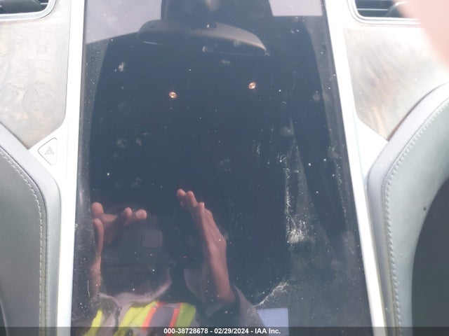 Tesla Model S 60/70/75/85 2016 5YJSA1E18GF150978 Image 19