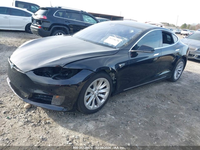 Tesla Model S 60/70/75/85 2016 5YJSA1E18GF150978 Image 2