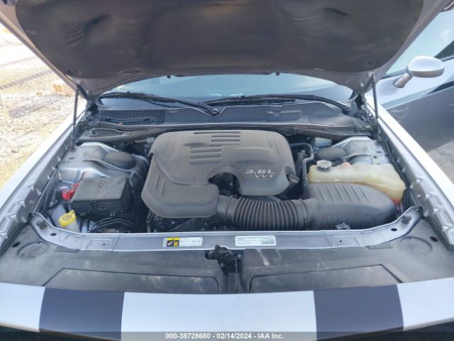 2C3CDZBG8FH715858 Dodge Challenger Sxt Plus