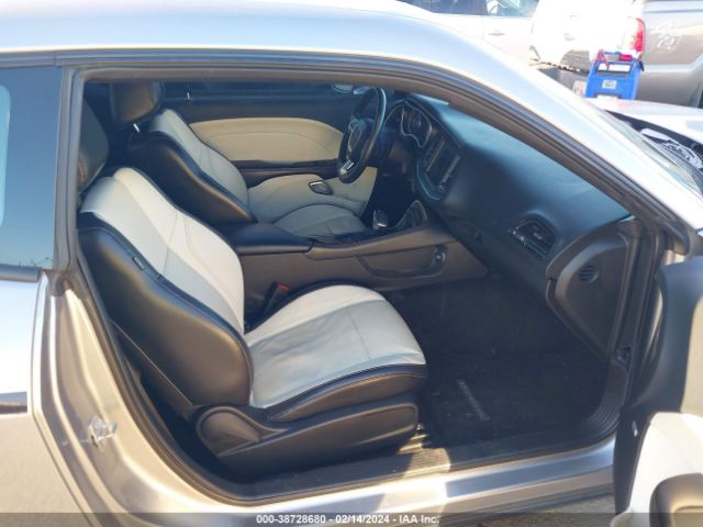 2C3CDZBG8FH715858 Dodge Challenger Sxt Plus