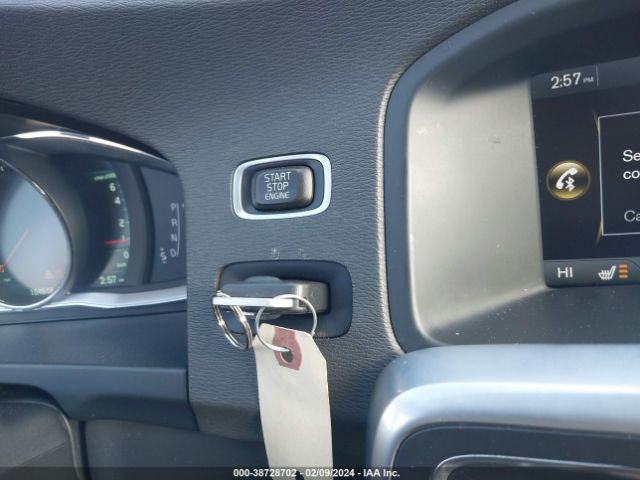 YV1612TB8F2316902 Volvo S60 T5 Premier