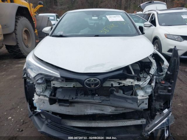 NMTKHMBX9JR005908 Toyota C-hr Xle Premium