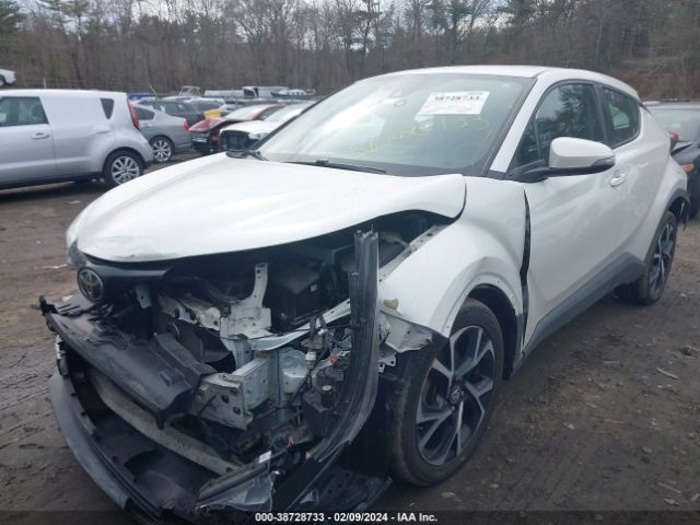 NMTKHMBX9JR005908 Toyota C-hr Xle Premium