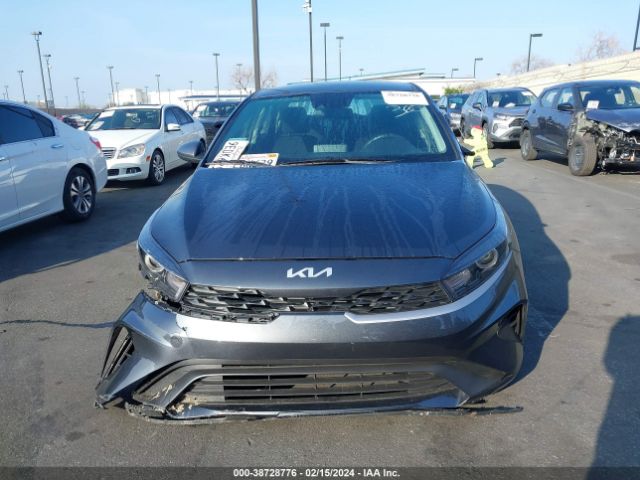 3KPF24AD8PE568821 KIA FORTE LX