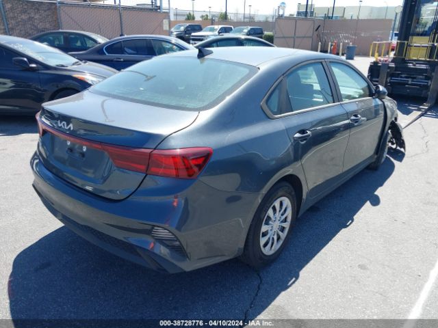 3KPF24AD8PE568821 KIA FORTE LX