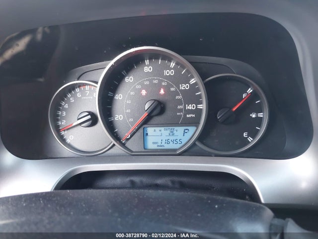 JTMBFREV9GJ094951 Toyota RAV4 LE