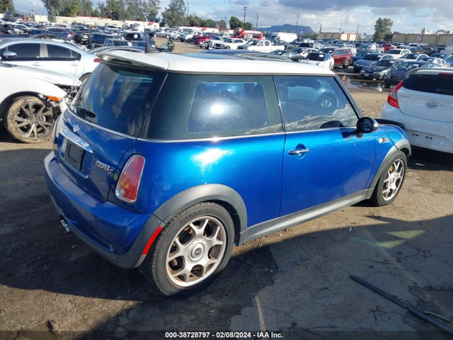 2006 MINI COOPER S WMWRE33546TJ40364 Photo 3