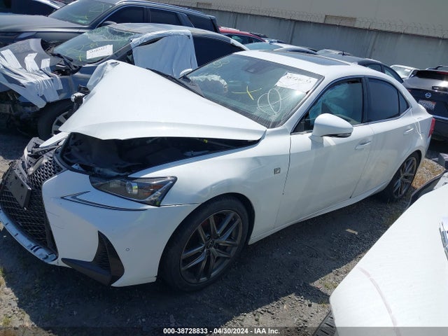 Lexus IS 300 2019 JTHBA1D28K5084595 Image 2