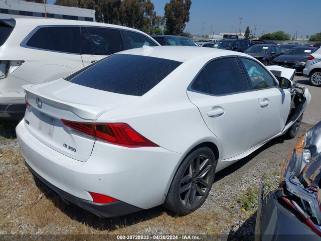 Lexus IS 300 2019 JTHBA1D28K5084595 Image 4