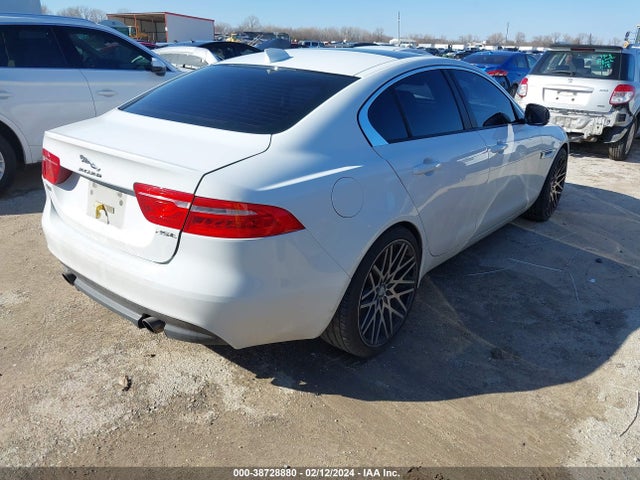 2017 JAGUAR XE SAJAR4BG9HA962672 Photo 3