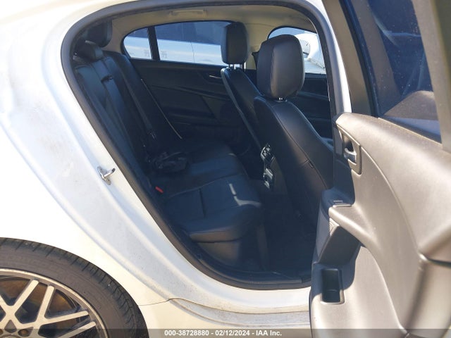 2017 JAGUAR XE SAJAR4BG9HA962672 Photo 7